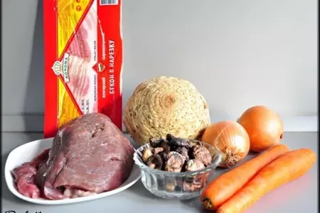 Мясо с овощами в горшочках "бородино".: шаг 1