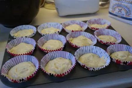 World's easiest jam-filled muffins (кексы с джемом внутри) :s: шаг 10