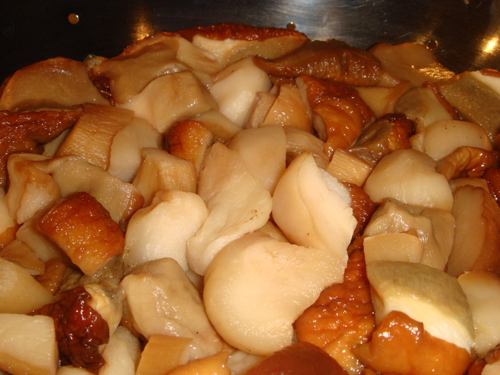 Каннеллони, фаршированные грибами с сыром в сливочно-шпинатном соусе: шаг 2