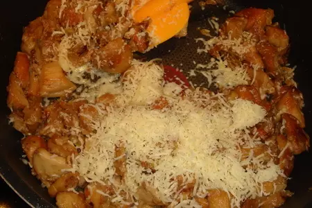 Каннеллони, фаршированные грибами с сыром в сливочно-шпинатном соусе: шаг 7