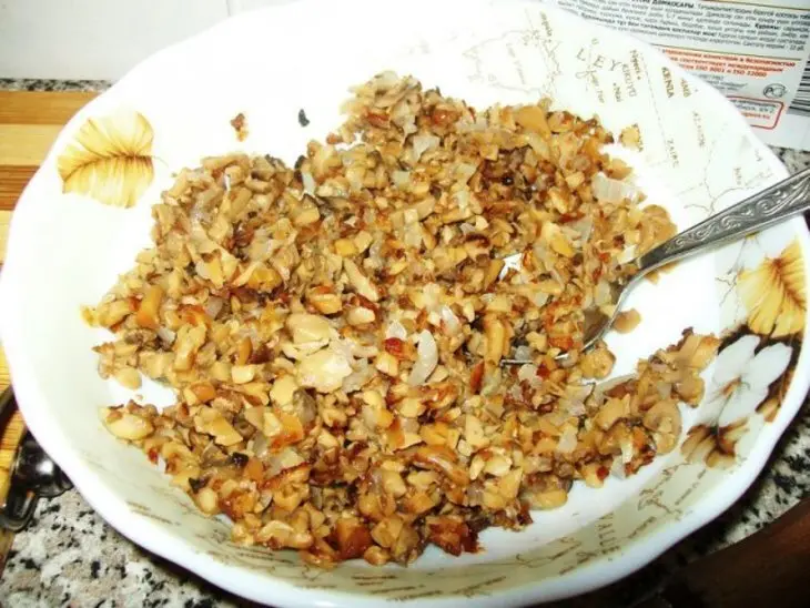 Фаршированные куриные крылья: шаг 1