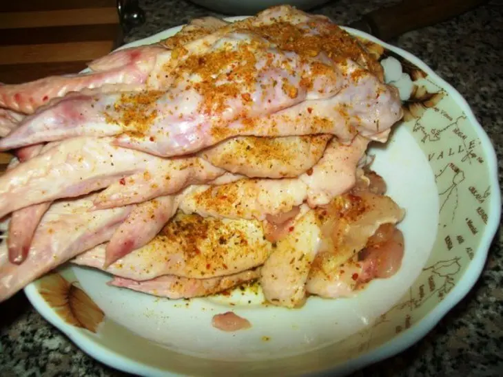 Фаршированные куриные крылья: шаг 3
