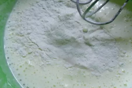 Нежное и легкое пирожное со сметанным кремом "искушение": шаг 3