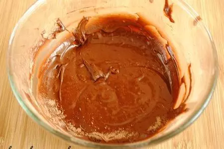 Шоколадное пирожное с маскарпоне и шоколадом: шаг 2