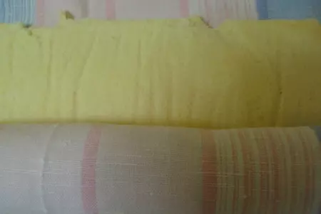 Нежный бисквитный рулет со сливочно-шоколадным кремом.: шаг 5