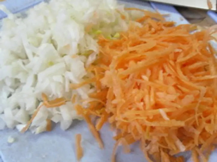 Необычные голубцы с рисом, фаршем и грибами в нежной заливке (влк): шаг 1