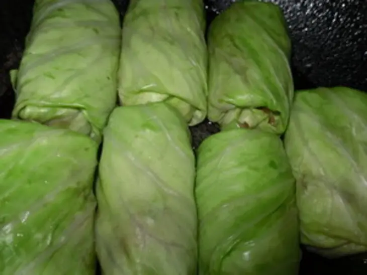 Необычные голубцы с рисом, фаршем и грибами в нежной заливке (влк): шаг 12