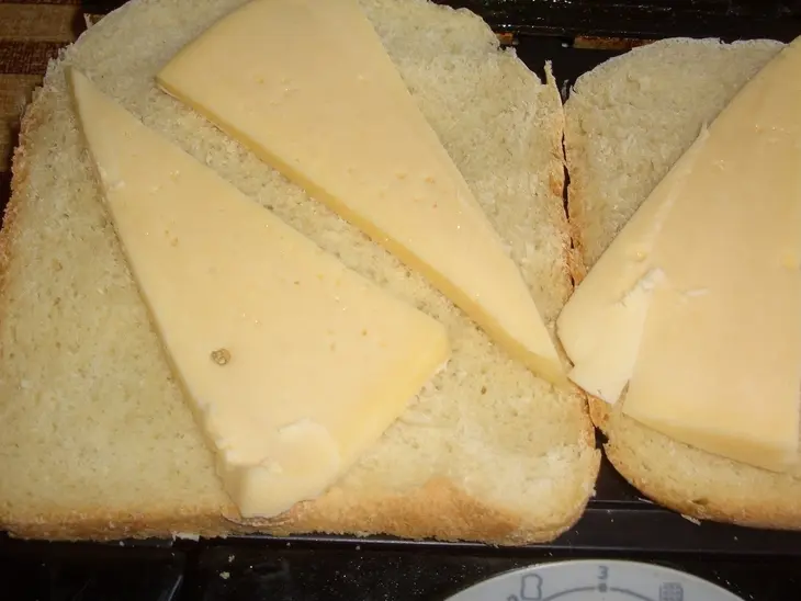 Время есть! есть сэндвичи: с курицей ,солеными огурцом и с грибным омлетом. (дуэль): шаг 4
