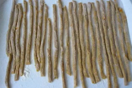 Pizzoccheri, или паста из гречневой муки: шаг 3