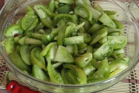 Острый салат-закуска из зелёных помидор: шаг 5