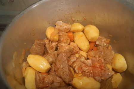 Мясное рагу с картошечкой: шаг 7