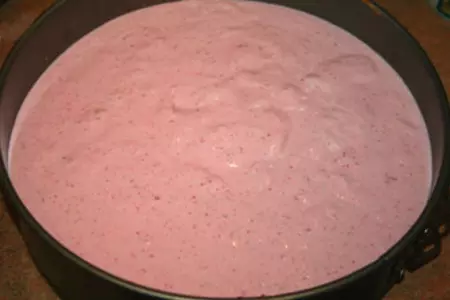 Торт с клубничным муссом и желе: шаг 2