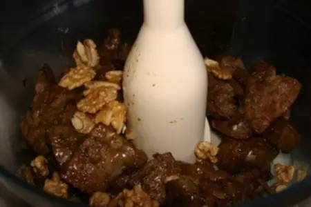 Печеночный паштет с сыром, орехами и "пьяным" черносливом: шаг 2