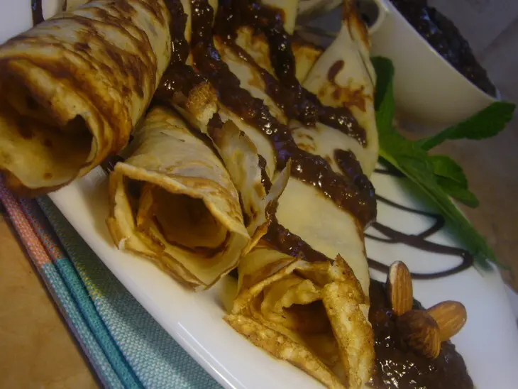 Масляные блинчики с марокканским соусом с черносливом и грецкими орехами.: шаг 8