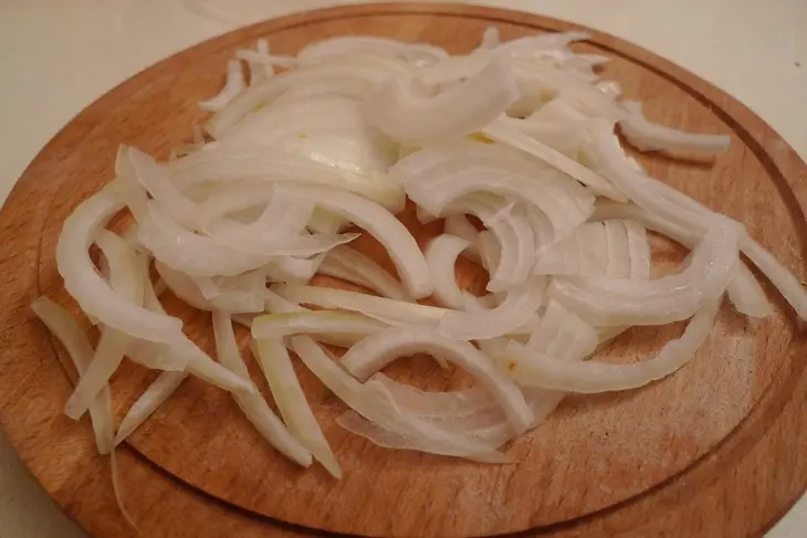 Салат с куриной печенью "забальзамированный": шаг 1