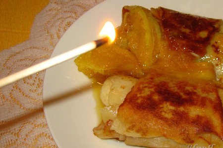 Огненные блинчики с бананами в апельсиново-коньячном соусе: шаг 7