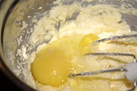 Шоколадный торт с черносливом: шаг 3