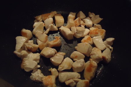 Куриное рагу под сырным соусом, пирог с семгой и креветками и грибные оладьи со сливочным сыром!: шаг 1
