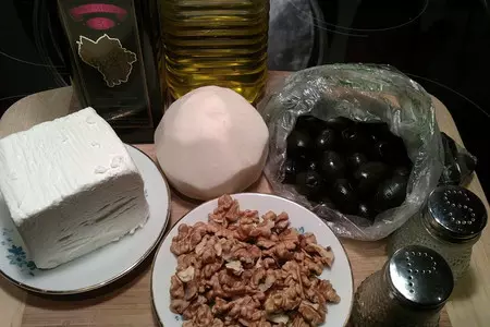 Салат из редьки в греческом стиле: шаг 1