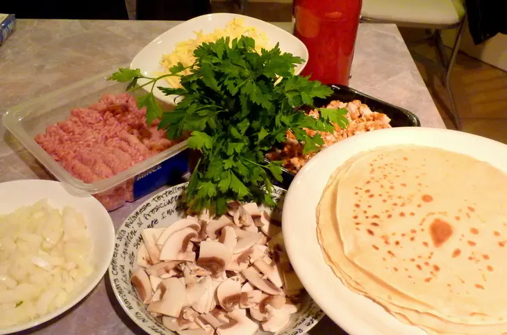 Блины "мясной полумесяц": шаг 1