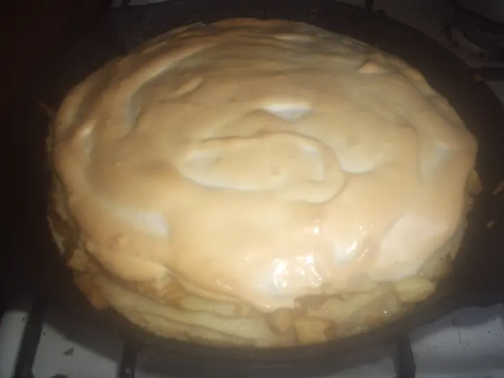 Каравай из блинчиков с яблоками: шаг 9