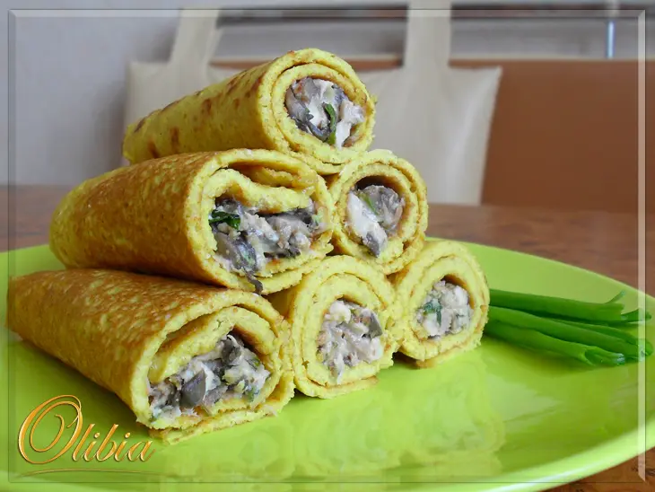 Блинчики с куркумой (с начинкой из курицы и грибов под сырным соусом): шаг 7