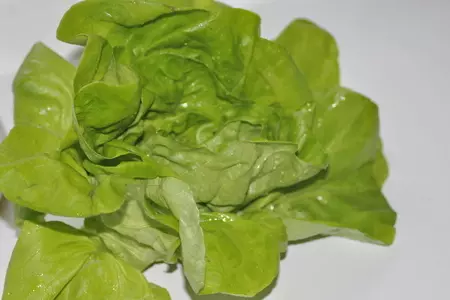 Салат зелёный с курицей: шаг 1
