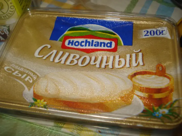 Блинные рулетики с рыбой: шаг 3