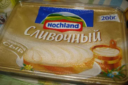 Блинные рулетики с рыбой: шаг 3