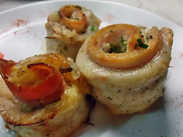 Роллы из морского языка с беконом.: шаг 1