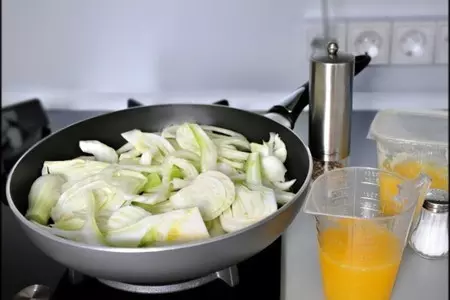 Красная рыба с укропным маслом и апельсиновым фенхелем.: шаг 8