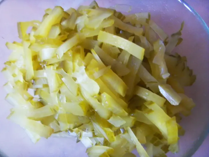 Рассольник с мясом и сухими белыми  грибами: шаг 4