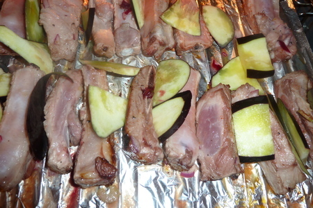 Свиные ребрышки, маринованные в гранатовом соке с мелкорубленными овощами ( подойдет любое мясо): шаг 9