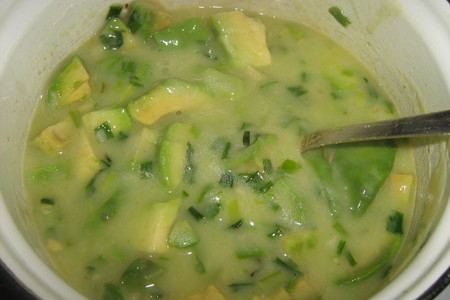 Суп из авокадо с мятой и мятными хлебцами.: шаг 3