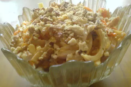 Салат с кальмарами и корейской морковкой: шаг 1