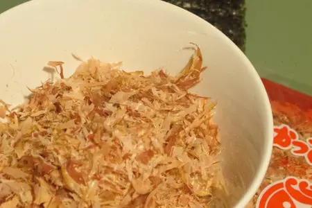 Oyakodon 親子丼 яичница с курицей в кипящем соусе дамбури.: шаг 2