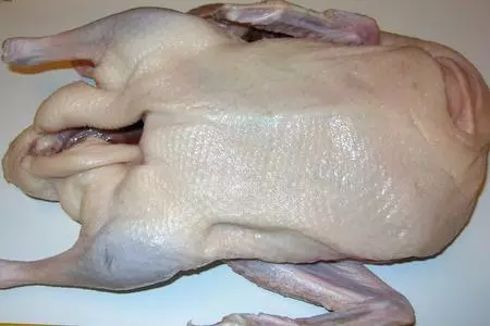 Утка, фаршированная грибами и мясом.: шаг 1