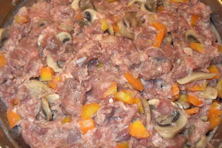 Утка, фаршированная грибами и мясом.: шаг 7