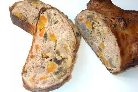 Утка, фаршированная грибами и мясом.: шаг 12