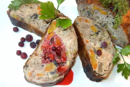 Утка, фаршированная грибами и мясом.: шаг 13