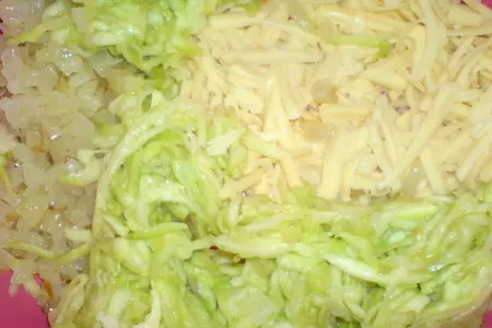 Куриные оладьи с цуккини под йогуртовым соусом с рукколой: шаг 4