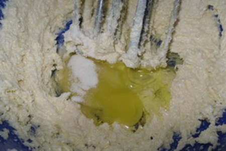Легкое песочное пирожное с кремом "гляссе": шаг 2