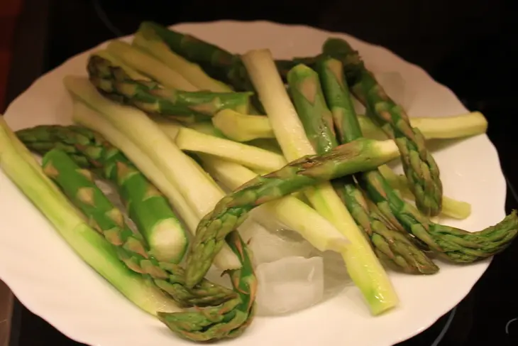 Мусс из спаржи и курицы с апельсиновым маслом: шаг 2