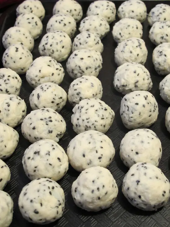 Sweet potato balls (蕃薯旦) малазийские  сладкие картофельные  пончики.: шаг 5