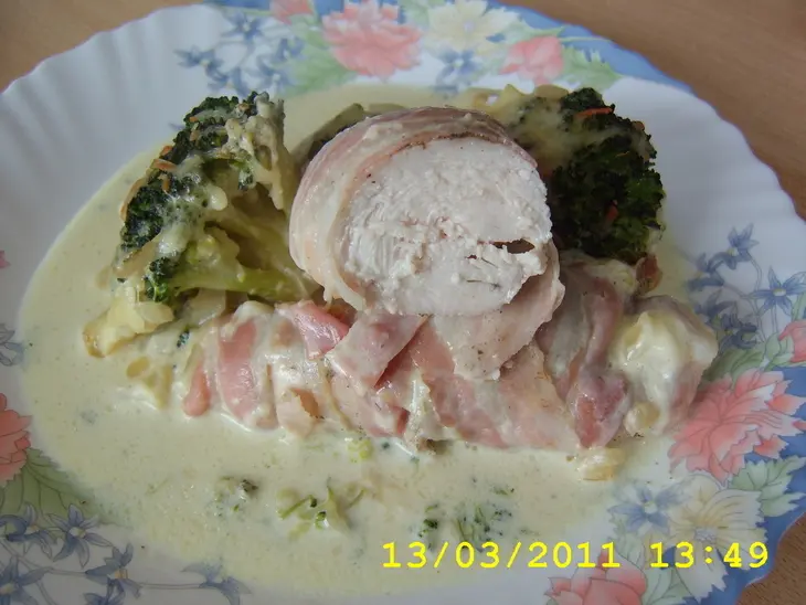 Запеканка с брокколи и куриной грудкой с беконом.: шаг 9