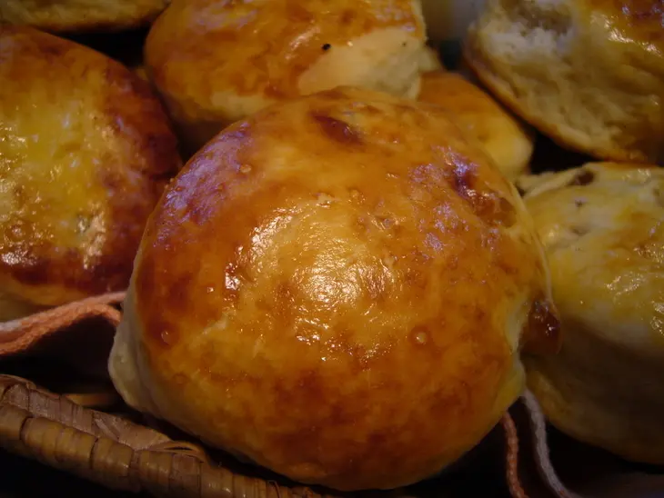 Скоунз - английские булочки с изюмом.: шаг 5