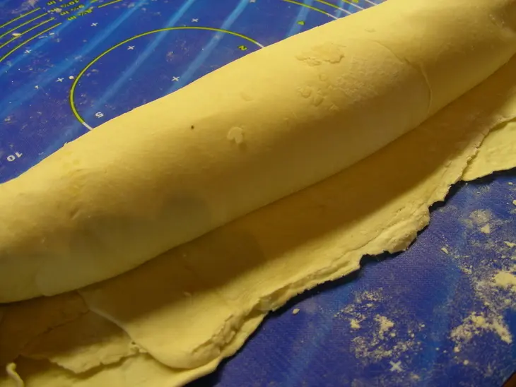 Мясной рулет в тесте: шаг 6