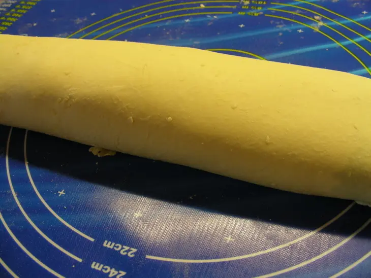 Мясной рулет в тесте: шаг 7
