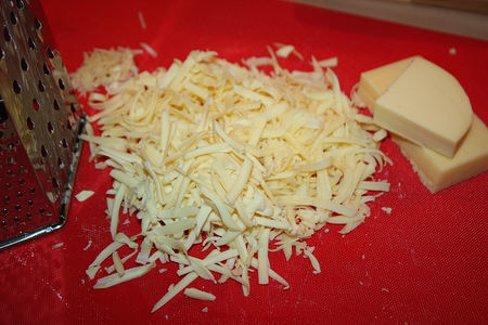 Картофельная запеканка с сырным соусом: шаг 6