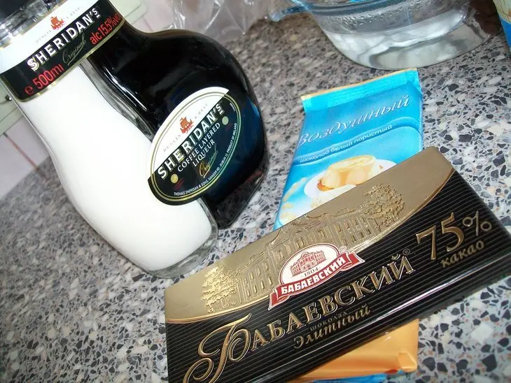 Пирожные шоколадно-чизкейковые с ликером sheridan"s: шаг 1